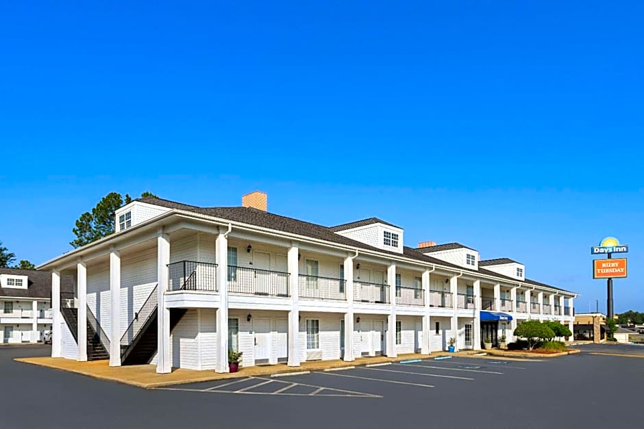 Days Inn by Wyndham Americus