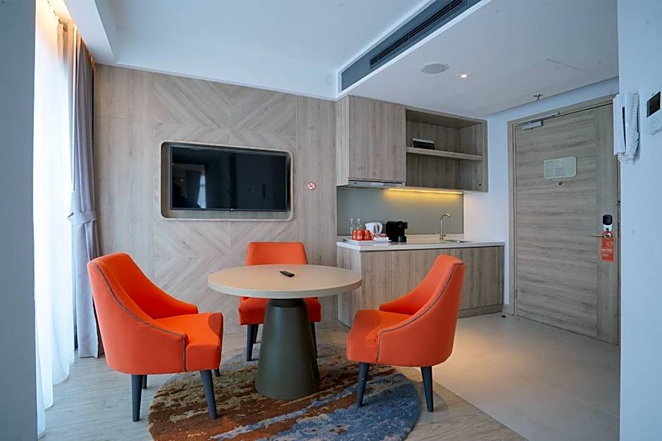 Harris Suites Puri Mansion