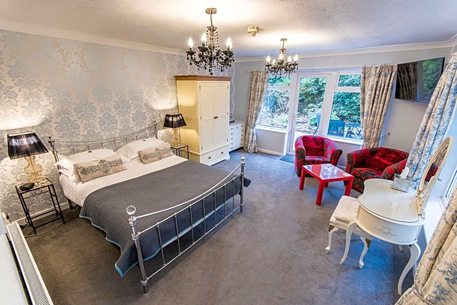 Photo 1 of 2 of 1 King Bed, Garden View