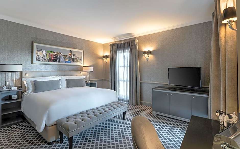 Photo 1 of 11 of Luxury Suite