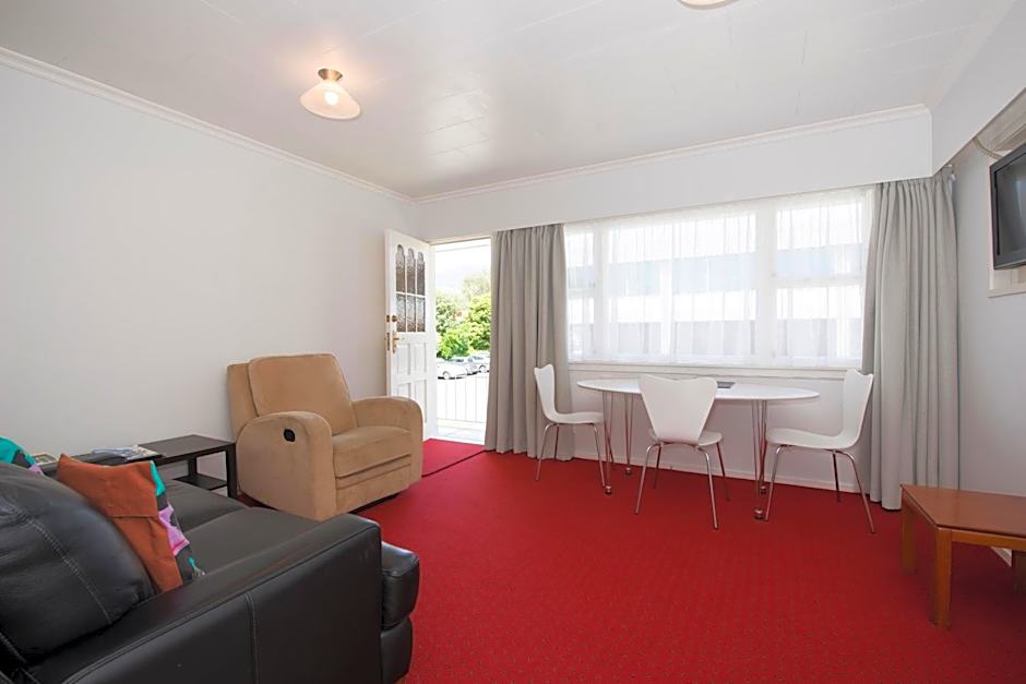 Waimarie on Riverside Motel & Apartments