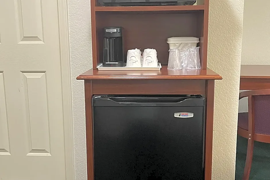 Candlelight Inn Suites Hwy 69 near McAlester