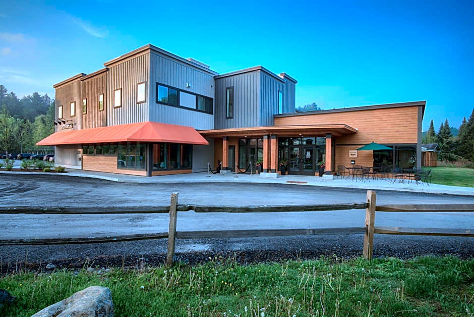 Sun & Ski Inn and Suites