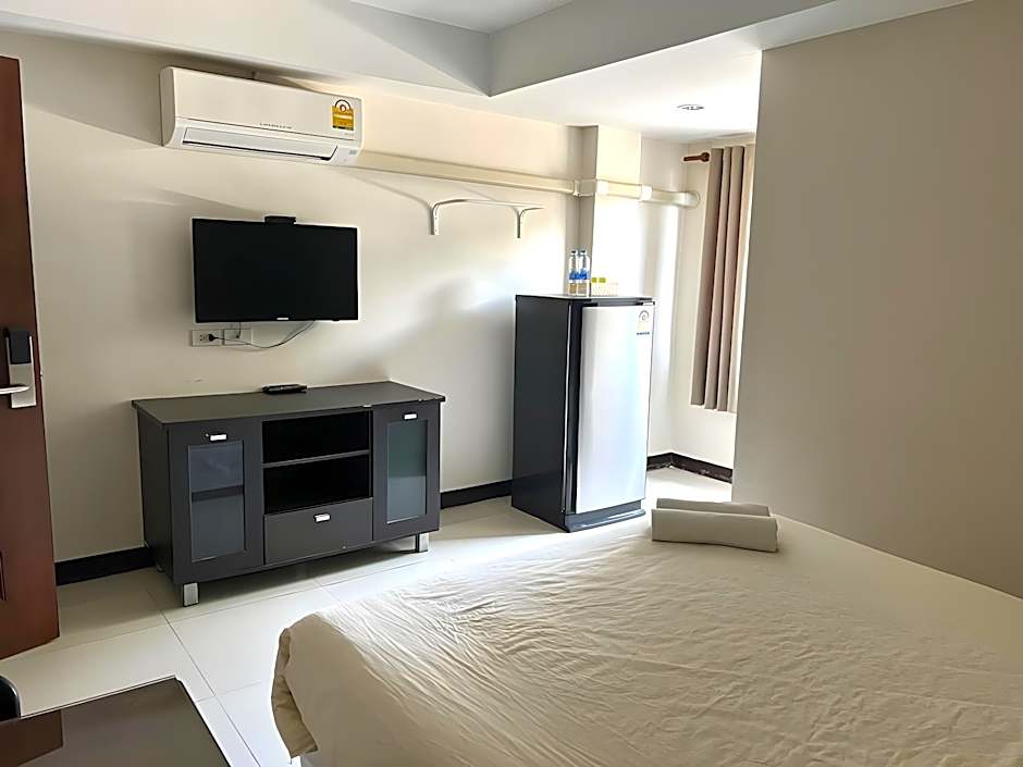 Sea Land View Apartment @ Sriracha