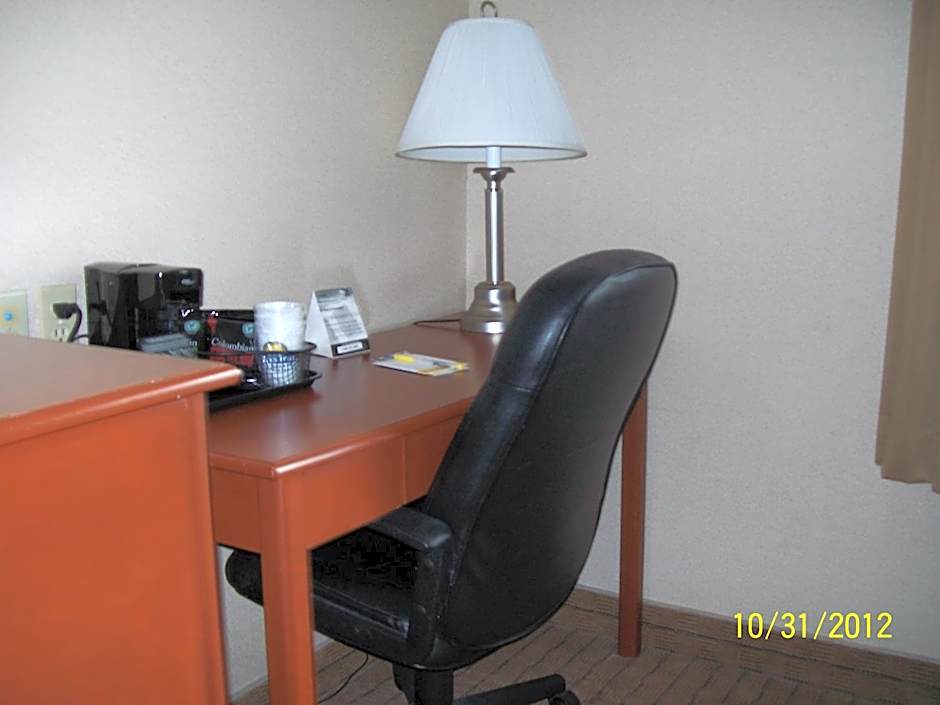 Days Inn by Wyndham Moose Jaw