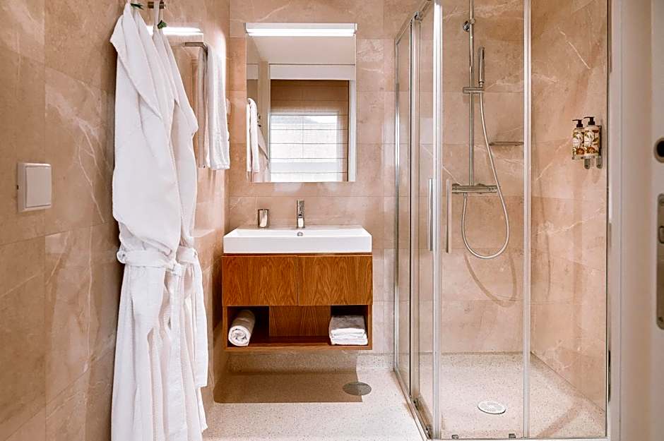 BFRESH Hotel - Padel, Pool & Fitness - Adults Only