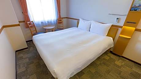 Queen Room - Non-Smoking