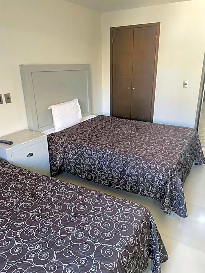 Hotel Colon Express