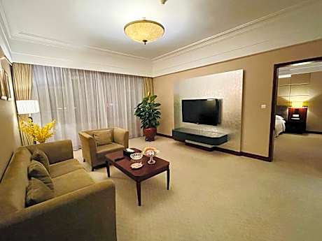 Deluxe Business Suite