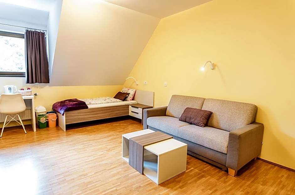 Dvorec Trebnik - SOBE