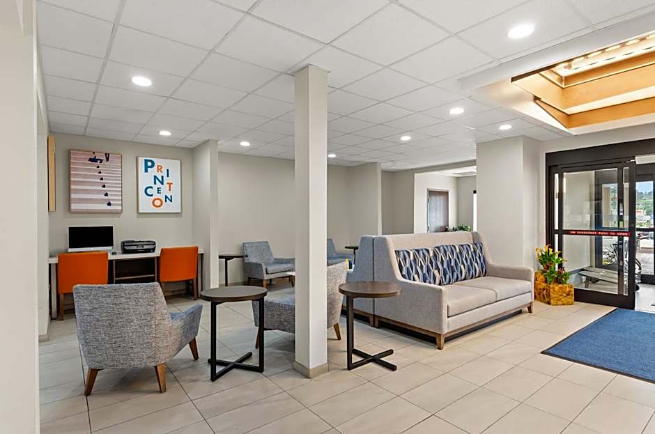 Holiday Inn Express Princeton/I-77 by IHG