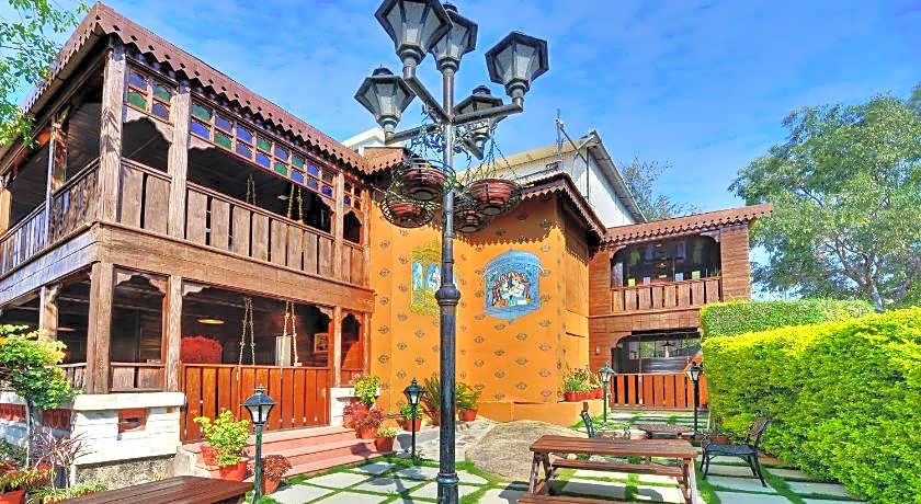 Chacha Inn - The Garden Retreat