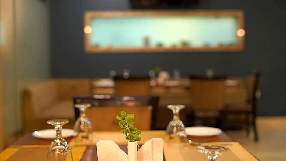 Hotel Wisteria blue