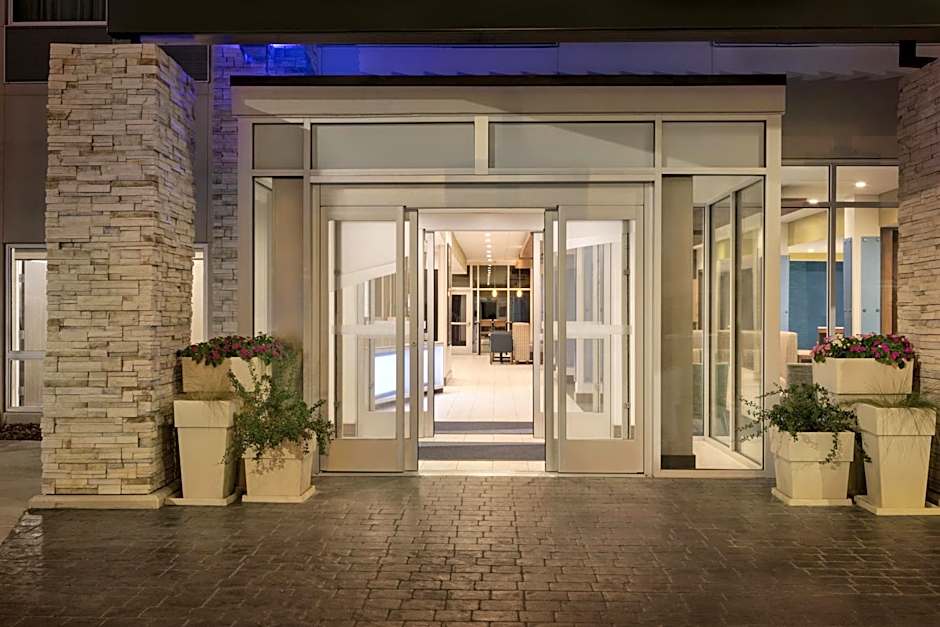 Holiday Inn Express & Suites Salisbury by IHG