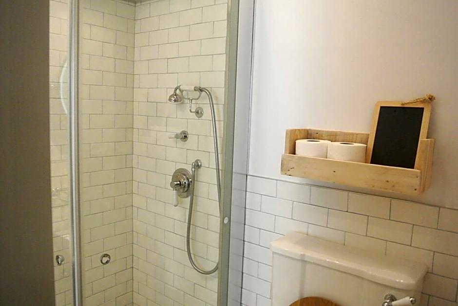 The Crown Pub, Dining & Rooms