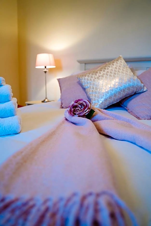 Ross Beach Family Farmhouse B&B