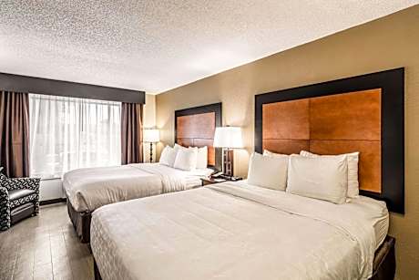 Queen Room with Two Queen Beds - Non Smoking
