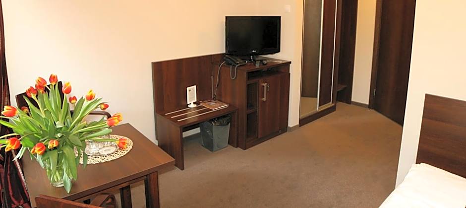 Hotel Kosmonauty Wrocław-Airport