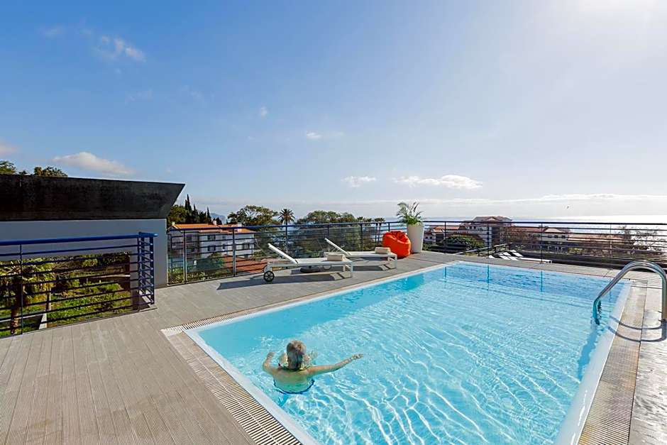 Terrace Mar Suite Hotel