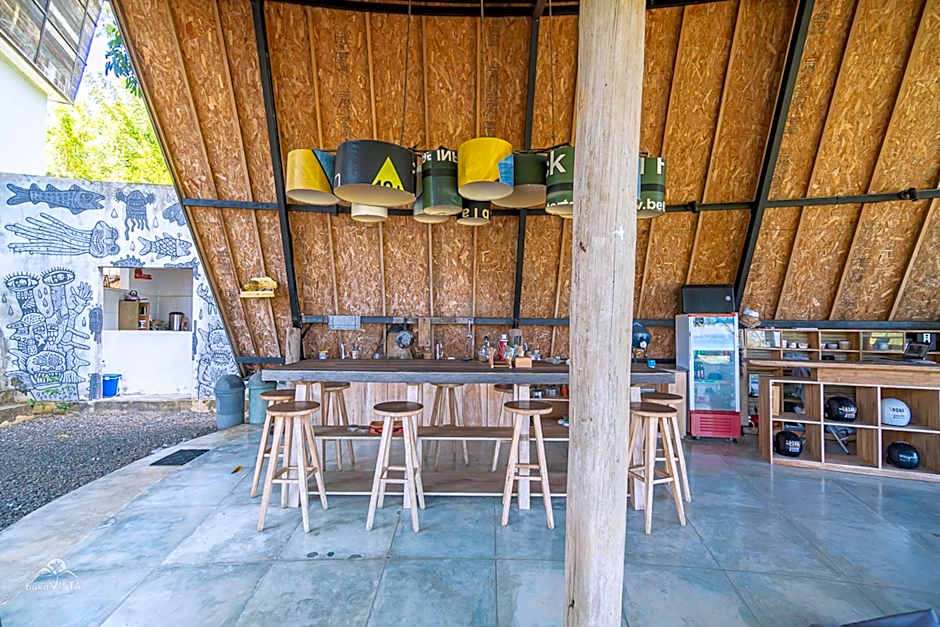 Bong Hostel Nusa Lembongan by Bukit Vista