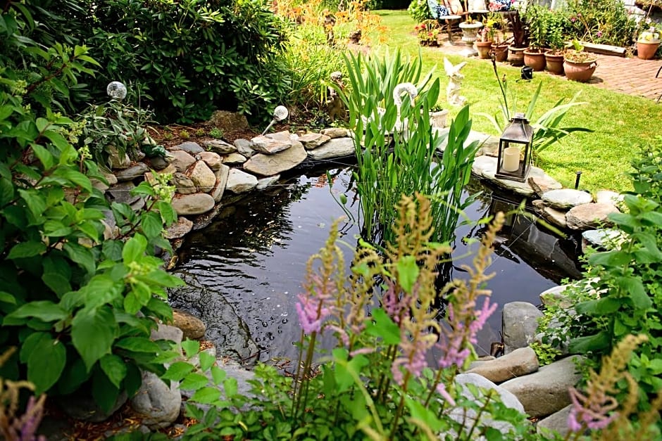 Gardenview Bed and Breakfast 