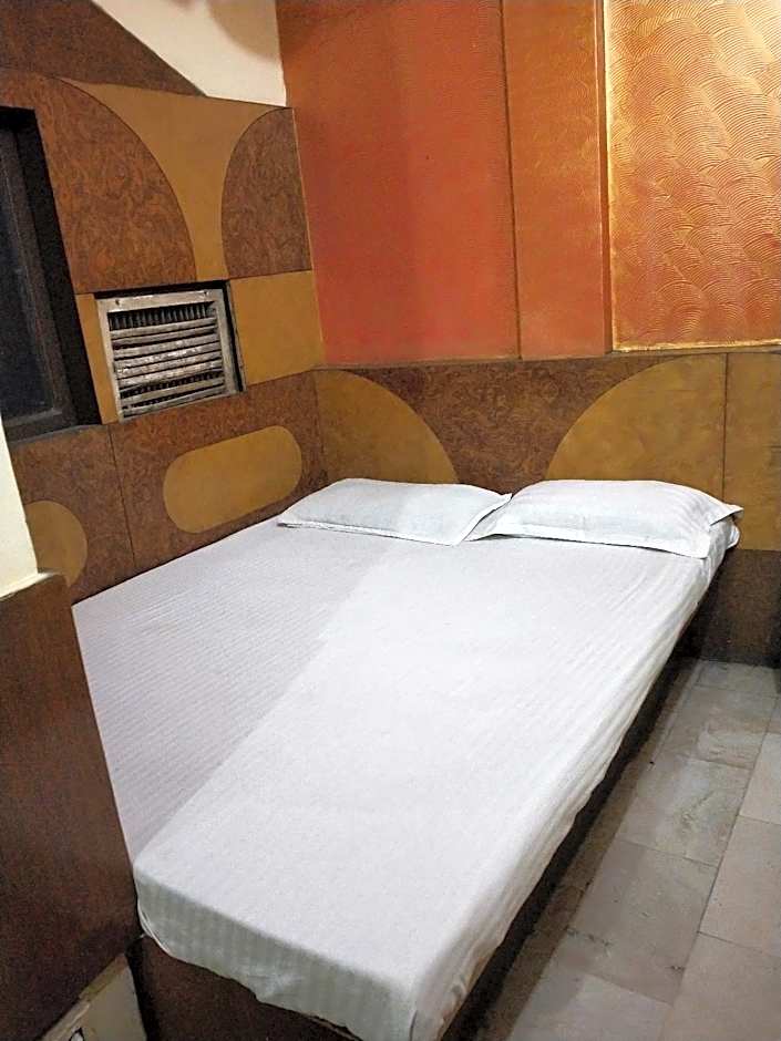 Mahesh Hotel – Delhi, NY