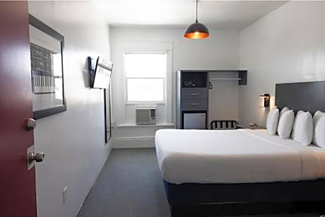 Queen Room with Shared Bathroom