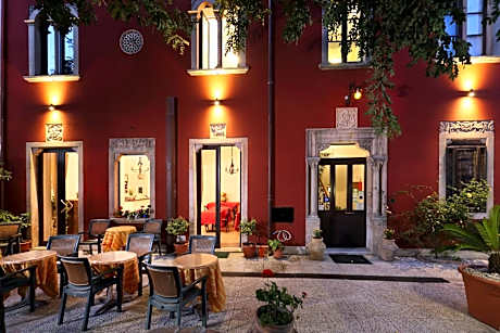 Villa Astoria