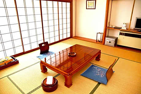 Standard Japanese-style Room  Ski Slope View