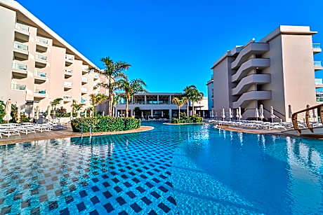One Bedroom Suite Pool Facing