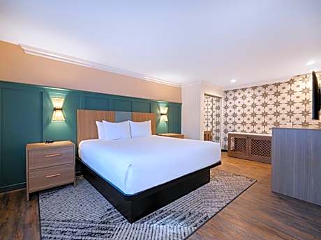 Standard King Room - Pet Friendly