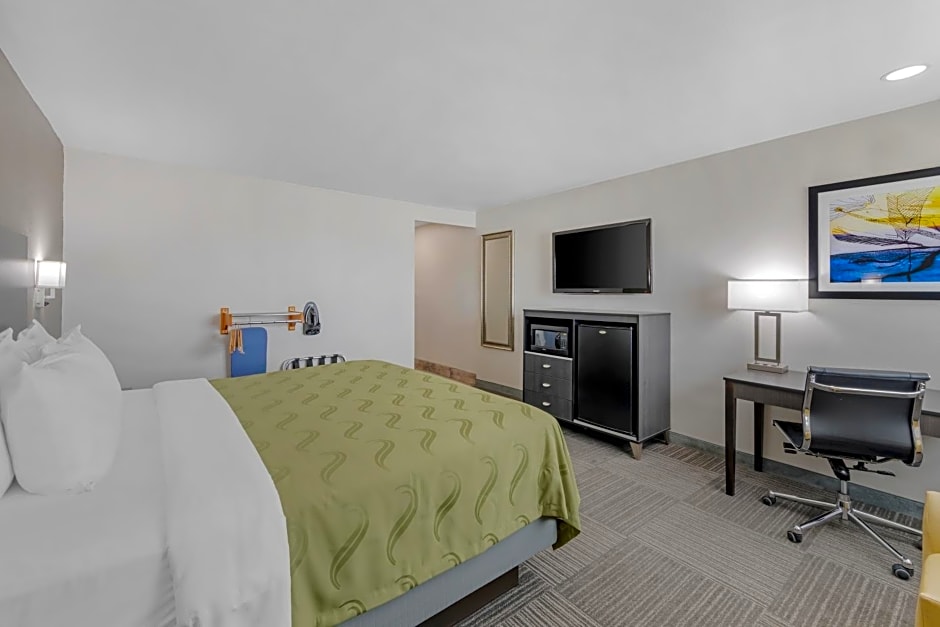 Quality Inn Kettleman City near Hwy 41