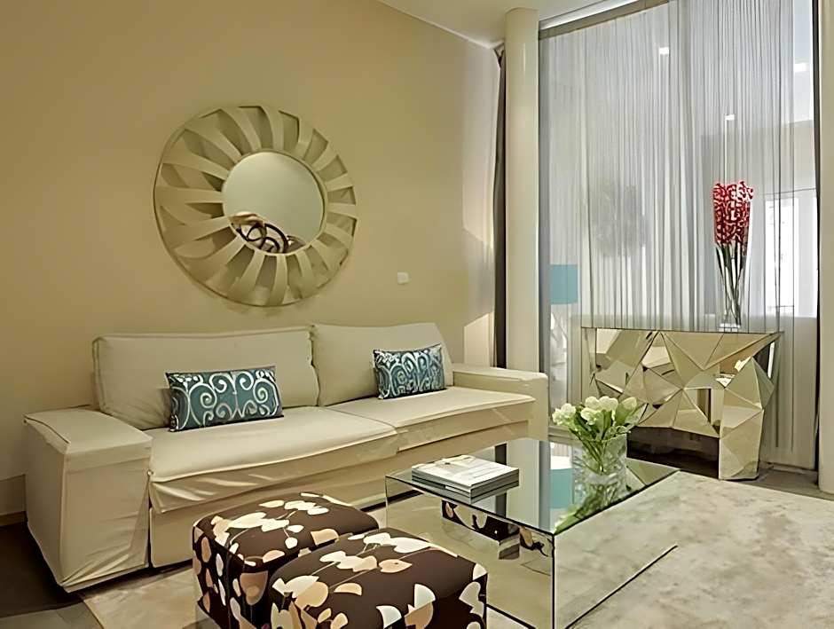 ApartaSuites Satellite by Abalu Hotels