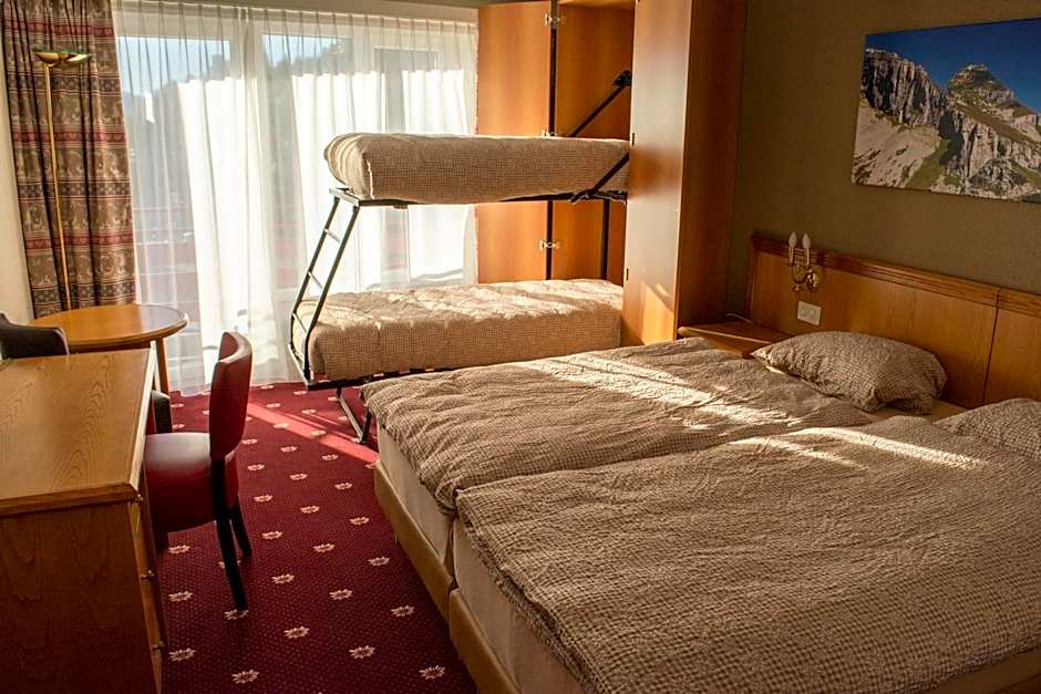 Alpine Classic Hotel