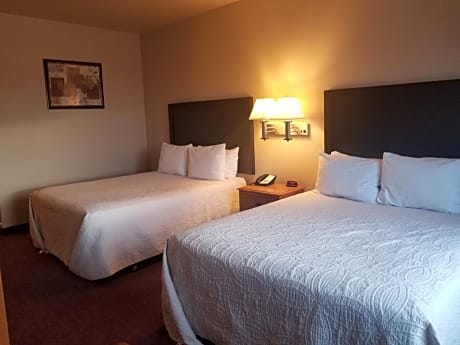 Standard Queen Room with Two Queen Beds