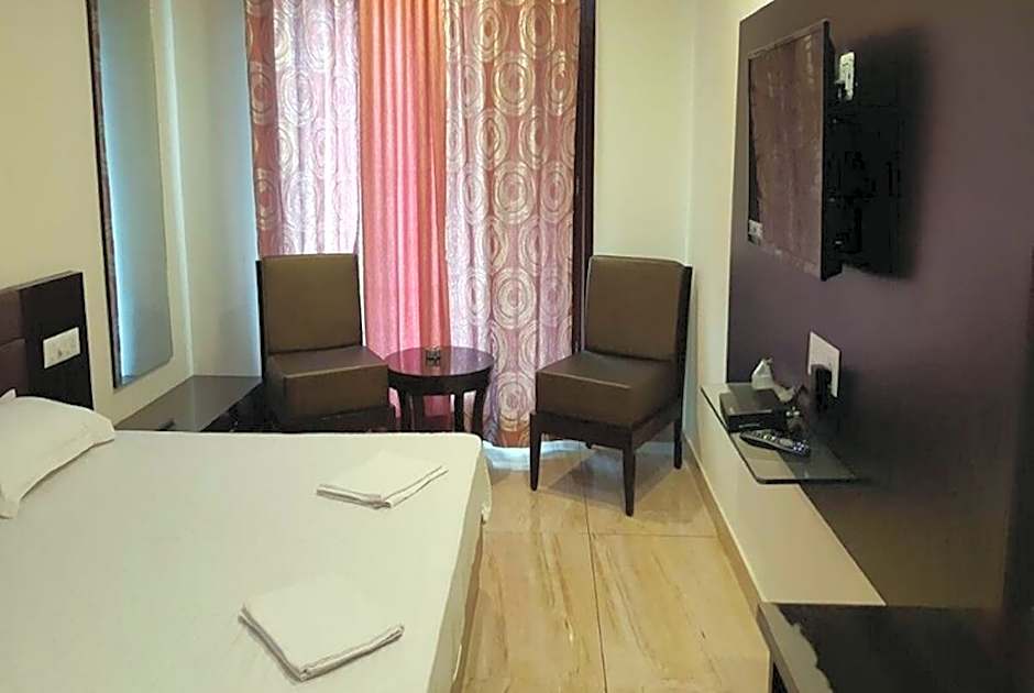 Goroomgo Jewel Pathankot