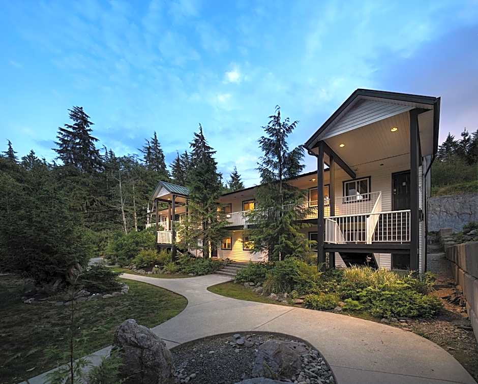 West Coast Trail Lodge