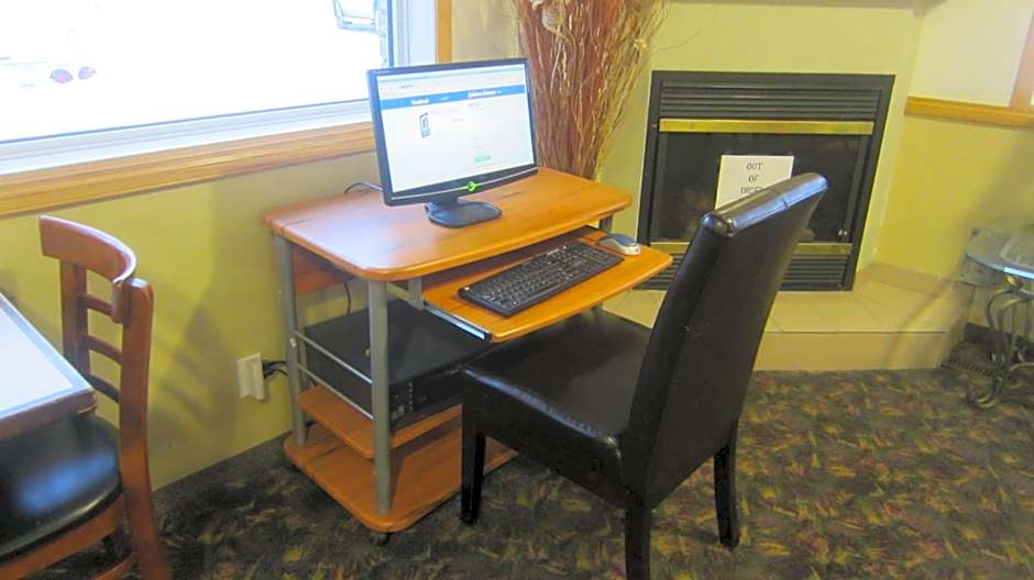 Super 8 by Wyndham Revelstoke BC