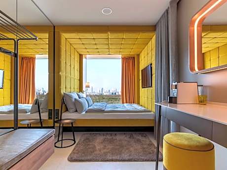 Smart Room - Skyline View