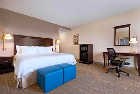 King Room - Hearing Access/Non-Smoking