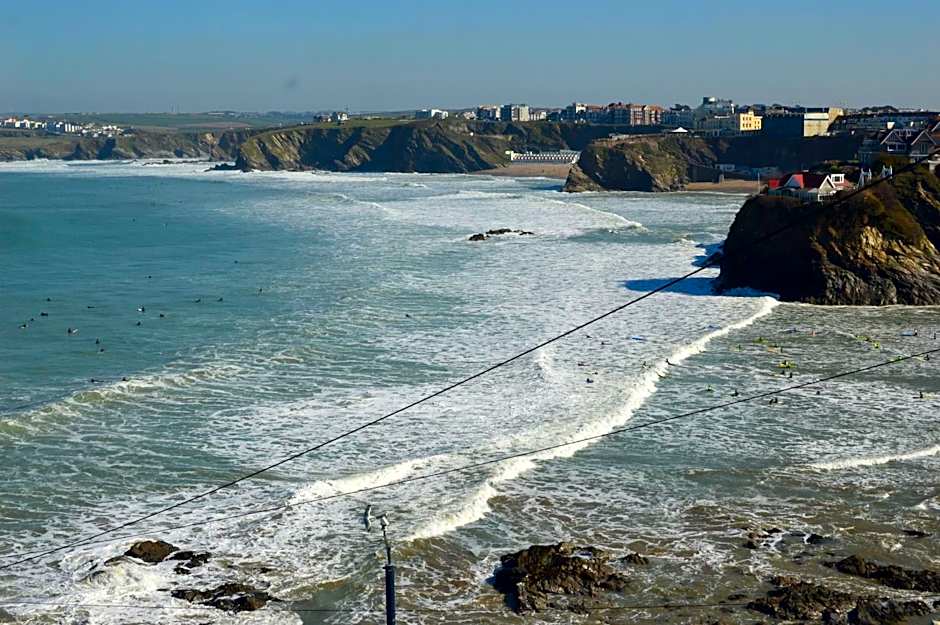 Cliff House B&B & The Moorings Apartments – Newquay