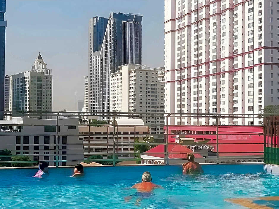 Top High Airport Link Hotel