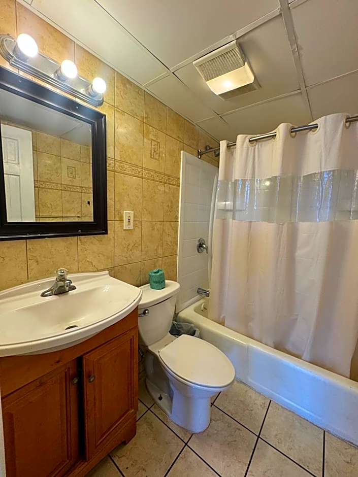 Skyview Manor Motel