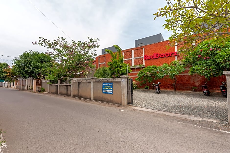 Reddoorz Syariah Near Banda Aceh Convention Hall – Banda Aceh, ID