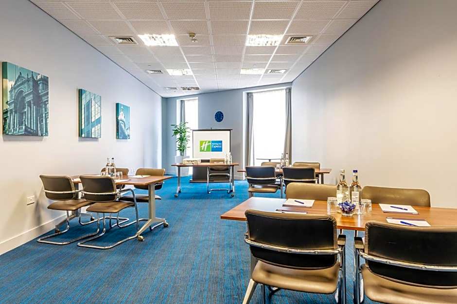 Holiday Inn Express Birmingham-Snow Hill By IHG