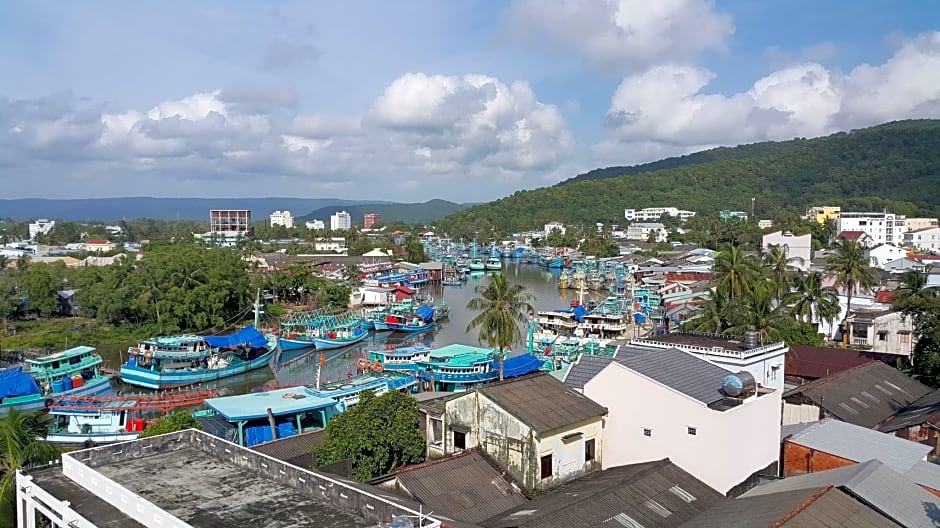 Blue Sky Phu Quoc Hotel