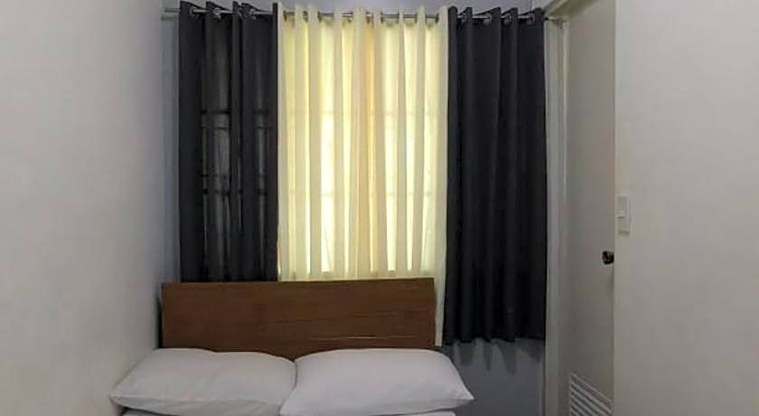 AA Travellers Pad Hotel