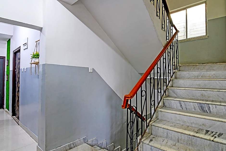 Collection O Avenue Inn Near VIP Road - Hadia