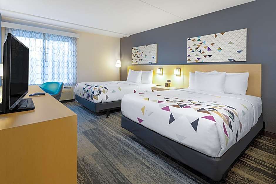 Baymont by Wyndham White Plains - Elmsford