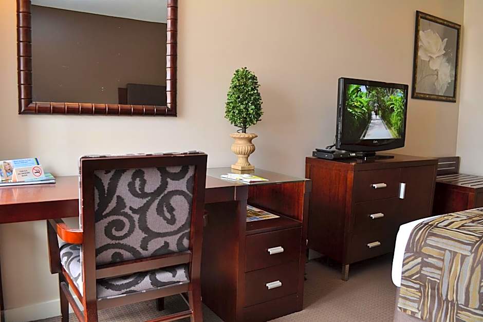 Madison Plaza Townsville